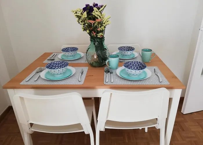 Old Town Stay Furnished Apartment