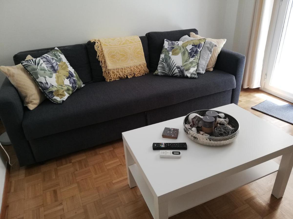 Old Town Furnished Apartment *
