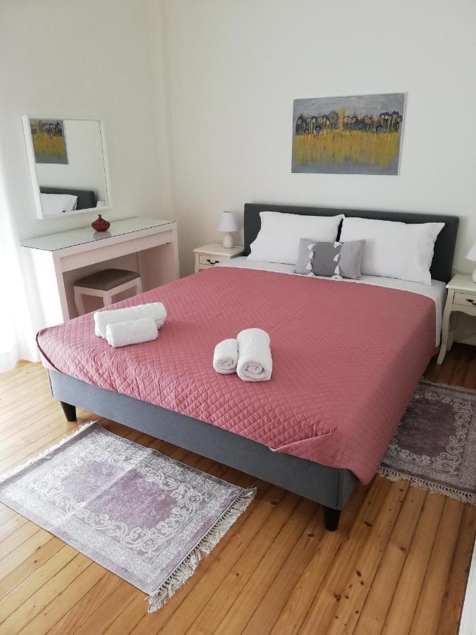 Old Town Furnished Apartment *