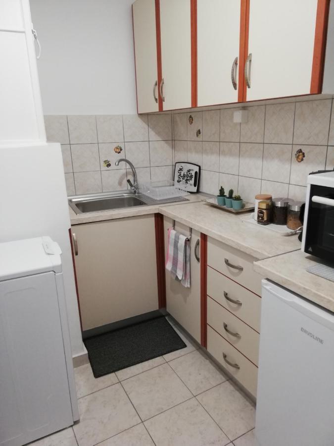Old Town Furnished Apartment *